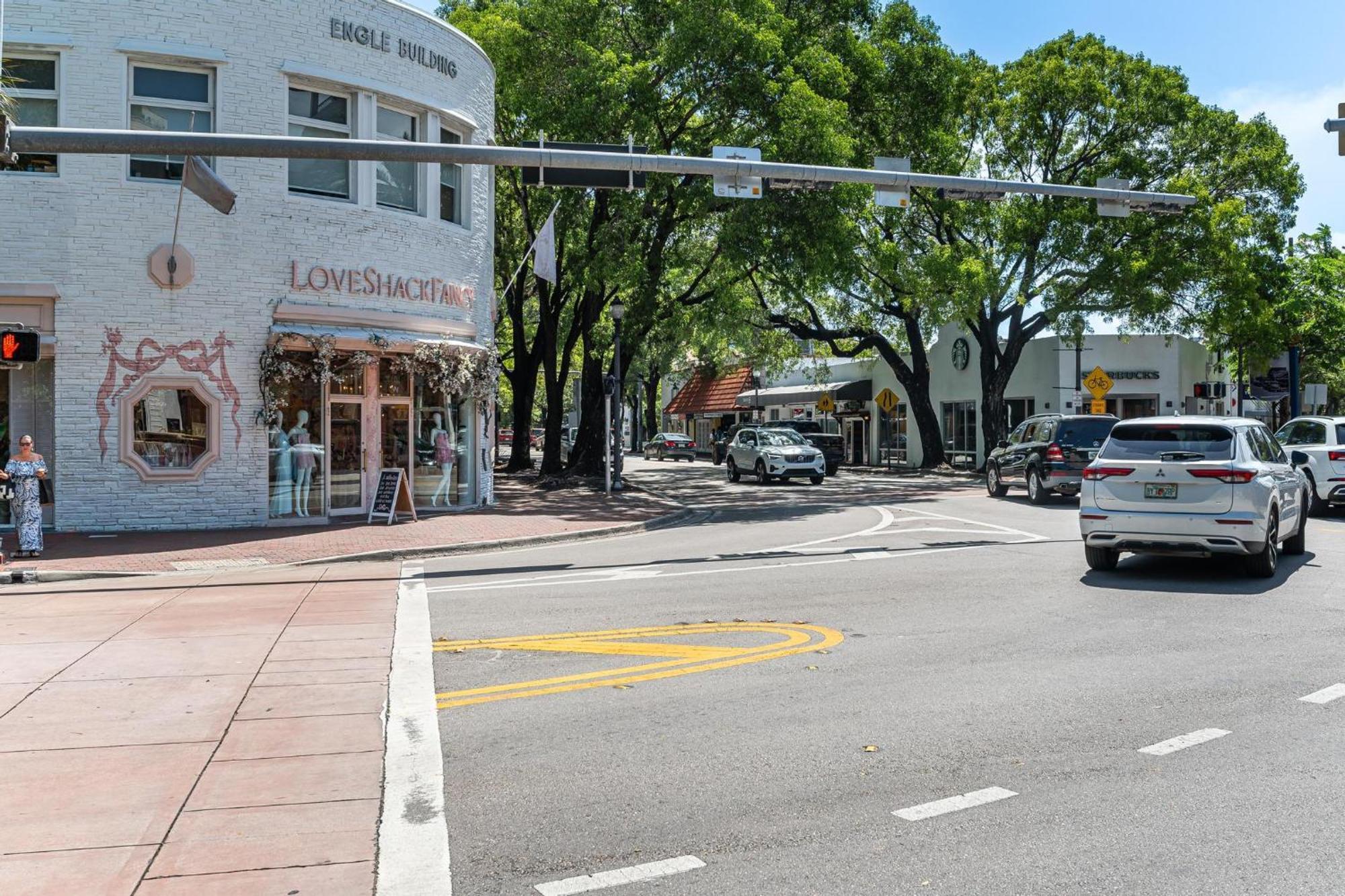 Appartamento Bayview Bliss 2br 2ba In Coconut Grove Parking Included *