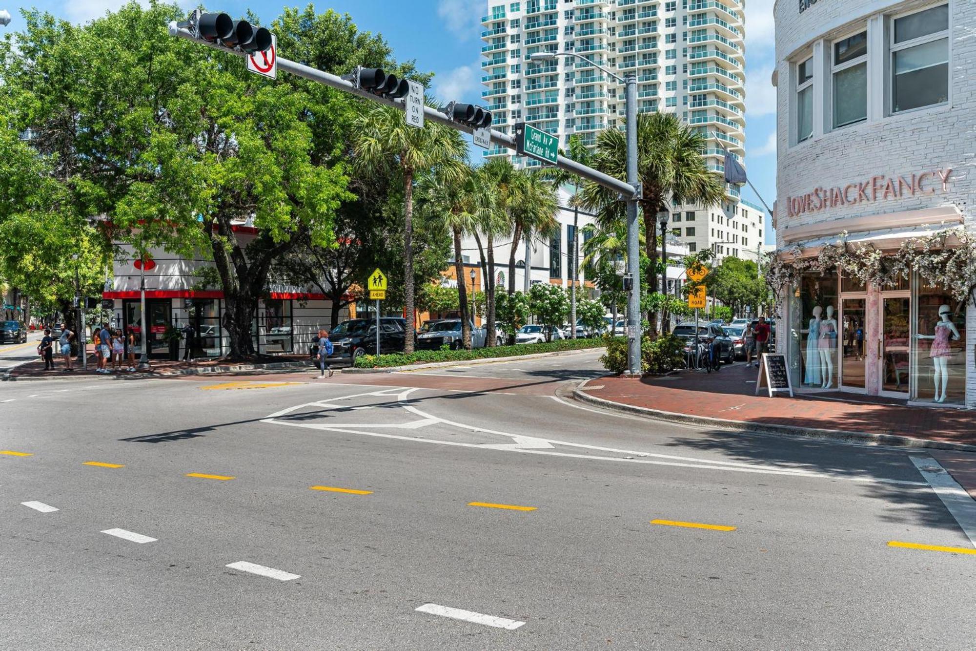 Bayview Bliss 2br 2ba In Coconut Grove Parking Included *