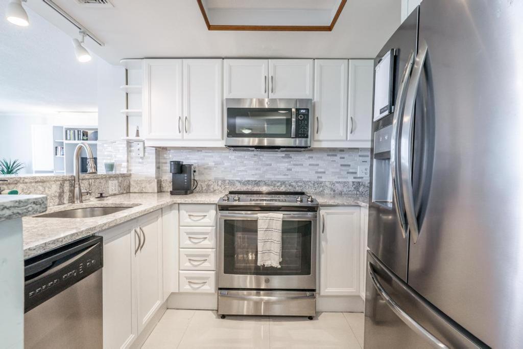 Bayview Bliss 2br 2ba In Coconut Grove Parking Included *