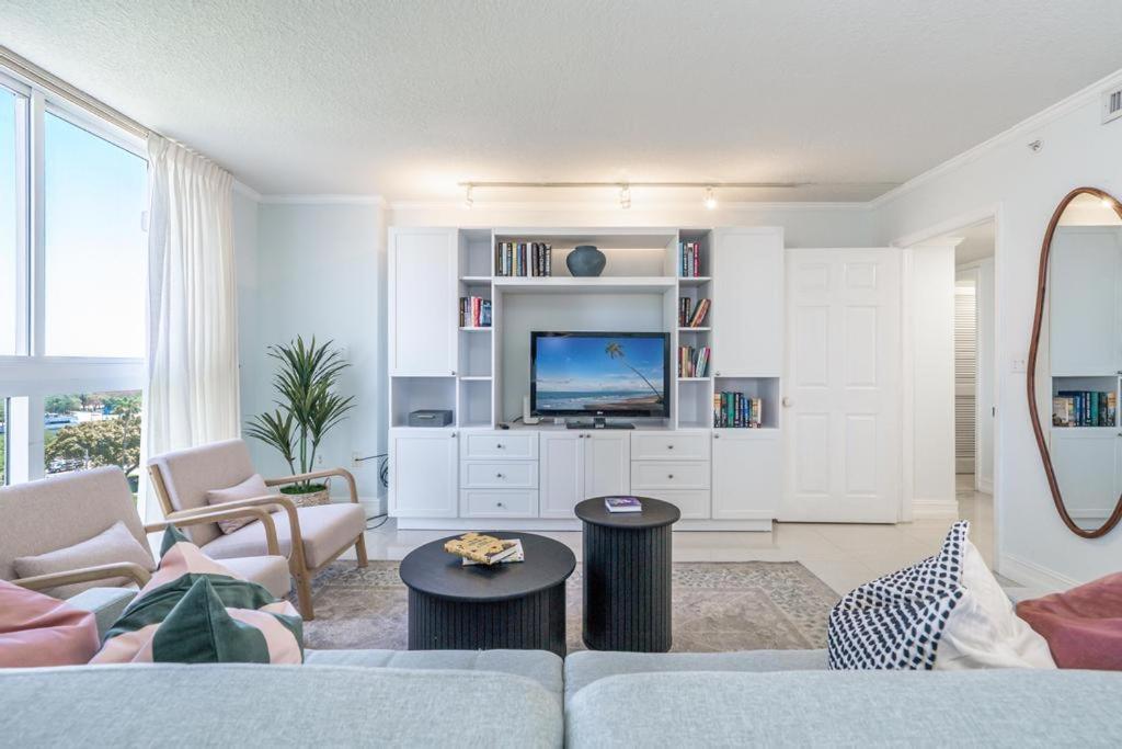 Bayview Bliss 2br 2ba In Coconut Grove Parking Included